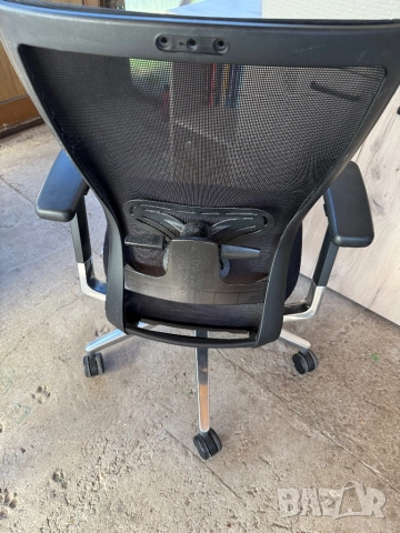 Продавам офис стол Sidiz T50, снимка 3 - Столове - 52222065