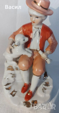 Порцеланова фигура, снимка 4 - Антикварни и старинни предмети - 54064765
