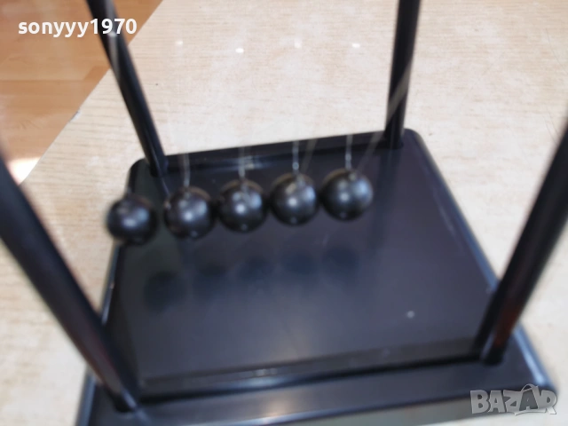 Люлката на Нютон-14Х13Х12СМ ЧЕРНО 1501261754, снимка 3 - Колекции - 53112551