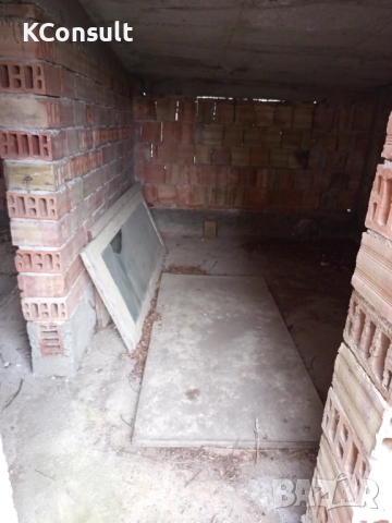 Продава се жилищна сграда с гараж в с. Габарево, община Павел баня, снимка 17 - Къщи - 52968240