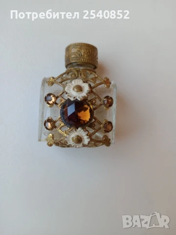Стари шишенца за парфюми и масла , снимка 16 - Други ценни предмети - 40529455