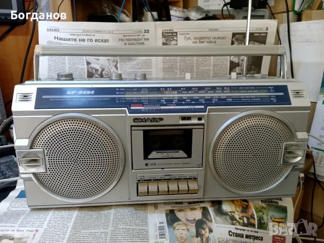 SHARP GF-5454 RADIO CASSETTE RECORDER MADE IN JAPAN