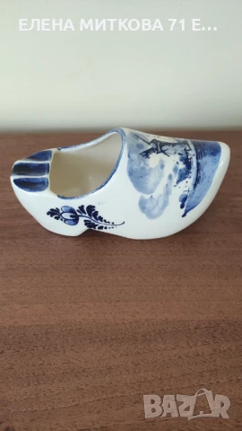 Делфт Холандия порцеланова обувка пепелник доста голяма