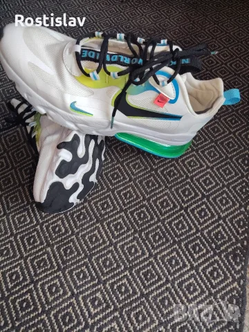 Nike 270 Air max оригинални маратонки в перфектно състояние без забележки като нови. 