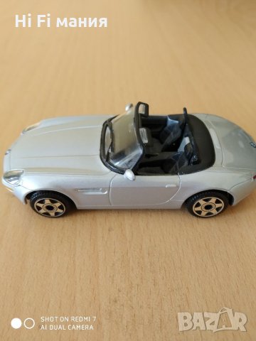 Продавам умален модел на BMW Z8 1:43, снимка 2 - Колекции - 27824467