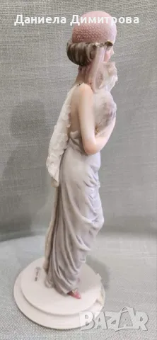 Елегантна дама със своя домашен любимец, снимка 6 - Статуетки - 49008859