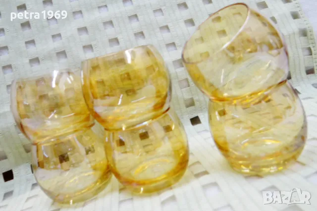 Шест малки чаши цветно стъкло, снимка 3 - Чаши - 49236068