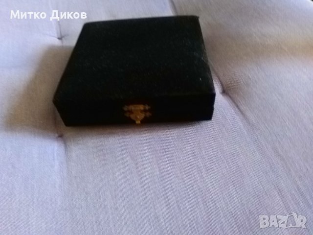 Плакет НОИ в кутия подаръчна нов фи 70мм плакета, снимка 5 - Нумизматика и бонистика - 42134637
