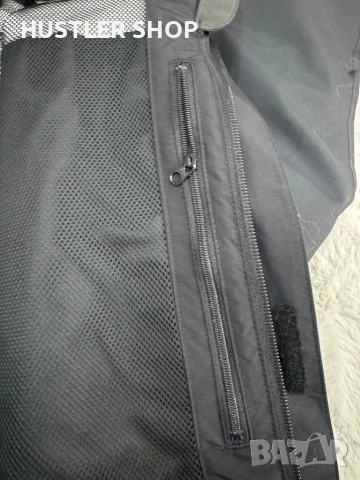 Мъжко водо и ветро устойчиво яке BERGHAUS GORE-TEX. Размер 3XL, снимка 10 - Якета - 53952299