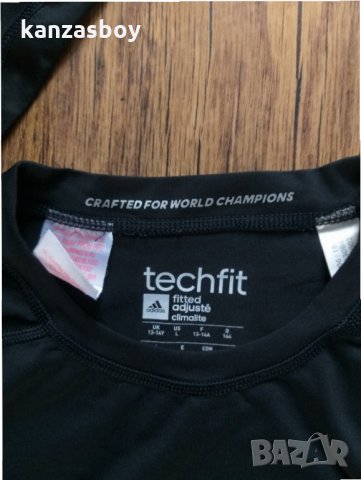 Adidas Junior TF Base - страхотна юношеска блуза КАТО НОВА, снимка 3 - Детски Блузи и туники - 31763355