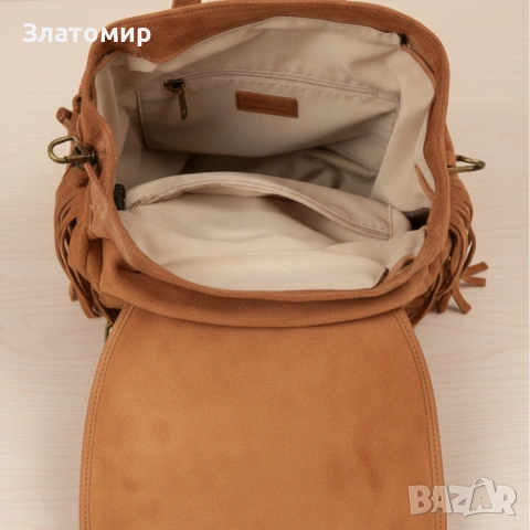 Велурена дамска раница с ресни и метални нитове – бохо стил и практичност, снимка 5 - Раници - 53204032