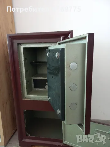 Продавам огнеупорни сейф , снимка 4 - Каси и сейфове - 56384634