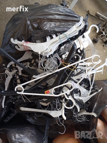 Закачалки като нови, снимка 3 - Закачалки - 51836307