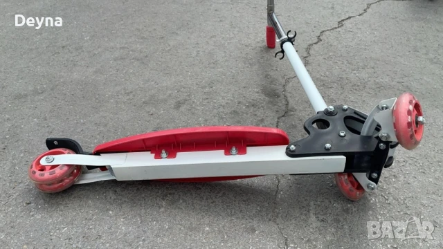 Детски скутер с възможност за регулиране на височината и светещи колелета, снимка 14 - Други - 50177116