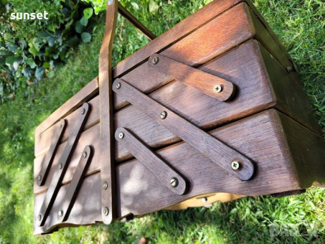 Дървена кутия за шивашки принадлежности, снимка 6 - Антикварни и старинни предмети - 41710301