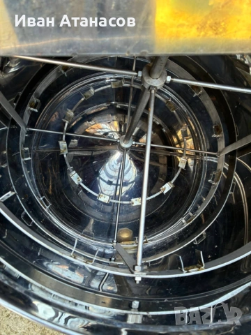 Пчеларска центрофуга с мотор и управление!, снимка 2 - За пчели - 54125910