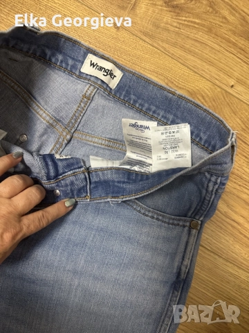 Оригинални мъжки дънки Wrangler 32 размер, снимка 3 - Дънки - 56012311