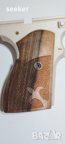 Орехови чирени (ръкохватка) за пистолет ТТ 33, снимка 4 - Оборудване и аксесоари за оръжия - 50492179