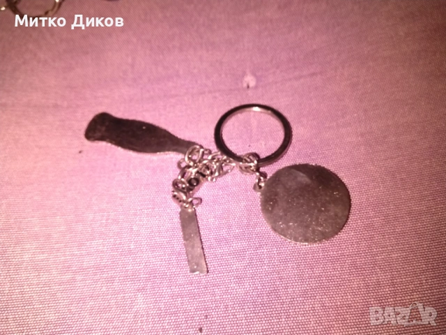 Ключодържател с висулки"THANKS" и "LOVE". метален нов, снимка 2 - Колекции - 53071924