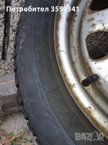 Голф 3 две зимни гуми 195/65/15 и 3 джанти, снимка 7 - Гуми и джанти - 52042415