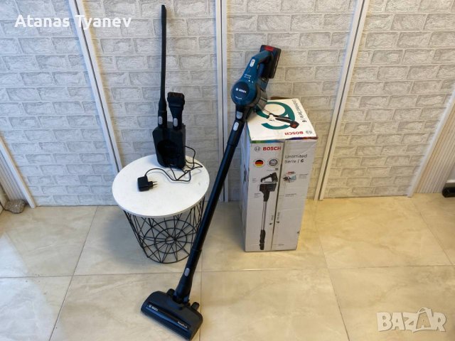 Вертикална прахосмукачка Bosch Unlimited Серия 6 BKS6111 батерия 2.5Ah, снимка 1 - Прахосмукачки - 44343904