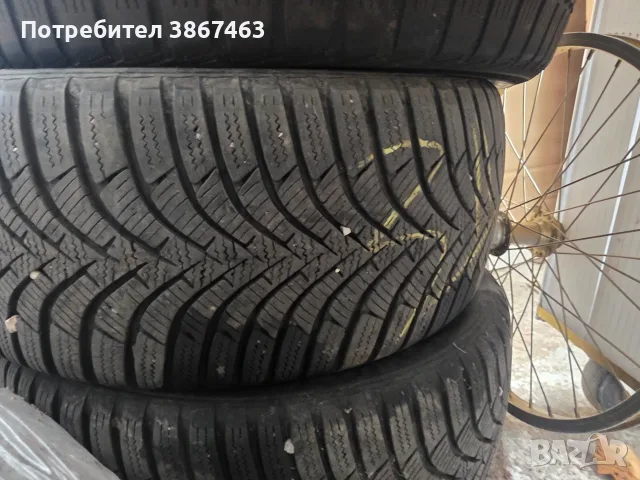 Зимни гуми 195/50r15, снимка 3 - Гуми и джанти - 56526580