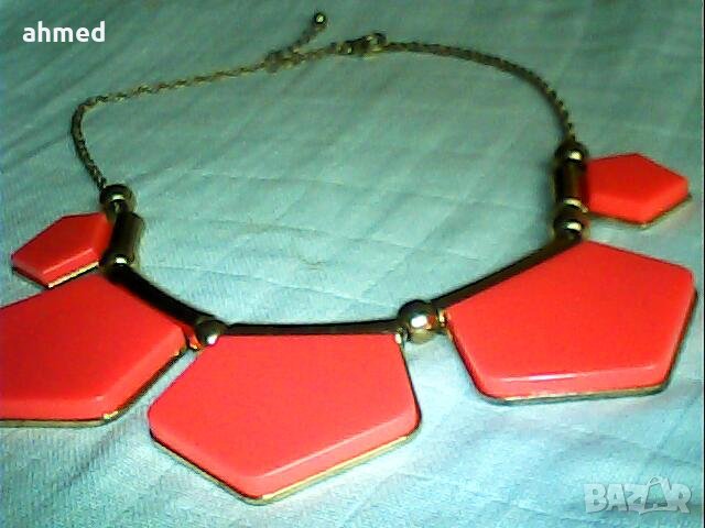много красиво дамеско позлатано колие 