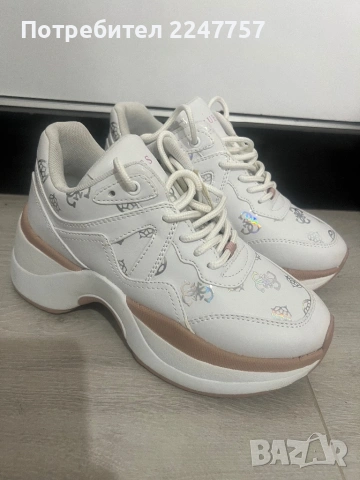 Маратонки Guess