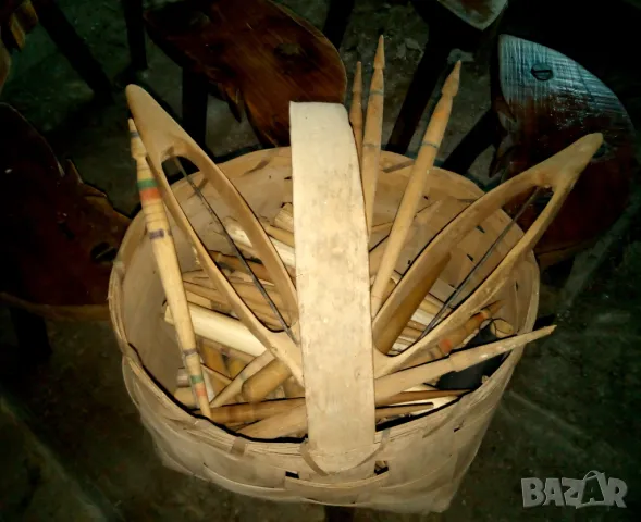 Стари совалки и вретена - декор