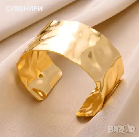 Голяма златиста гривна , снимка 1