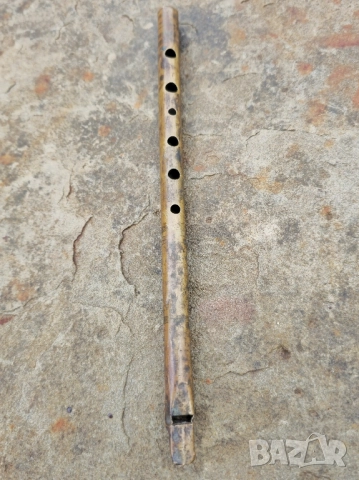 Стара бронзова свирка , снимка 2 - Антикварни и старинни предмети - 52322585