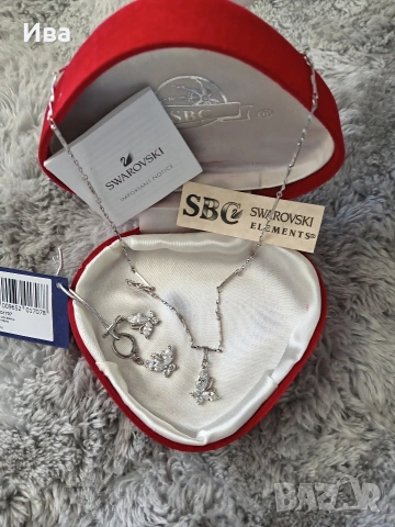 Комплект Swarovski, снимка 2 - Бижутерийни комплекти - 54318337