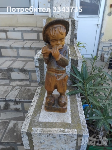 Винтидж фигура дърворезба.