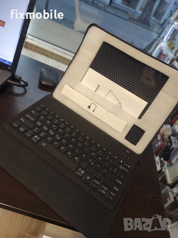Калъф с клавиатура за Apple iPad Pro 12.9", снимка 1 - Аксесоари за Apple - 38796916