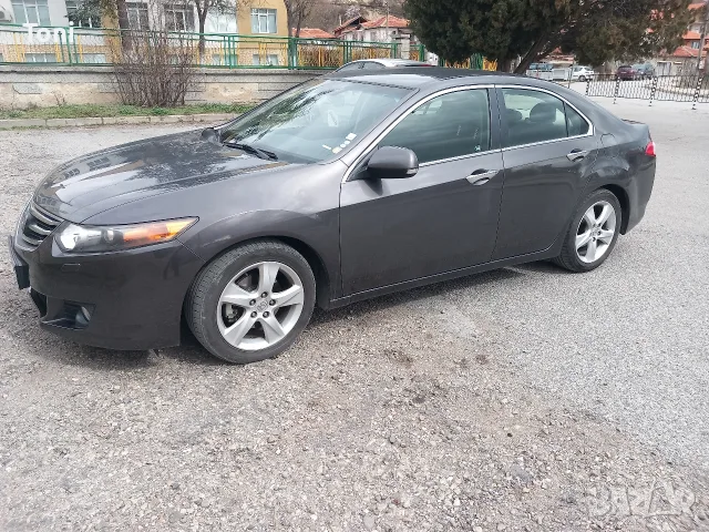 Продавам Honda Accord 2.2 I-DTEC, снимка 3 - Автомобили и джипове - 56457101