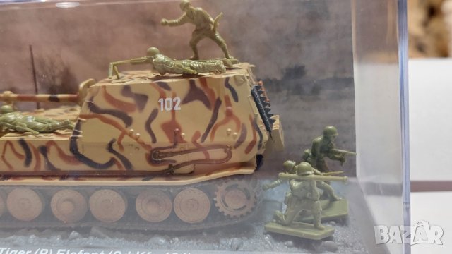 1:72 метален танк в дисплей с 10 войника, снимка 12 - Колекции - 44405017