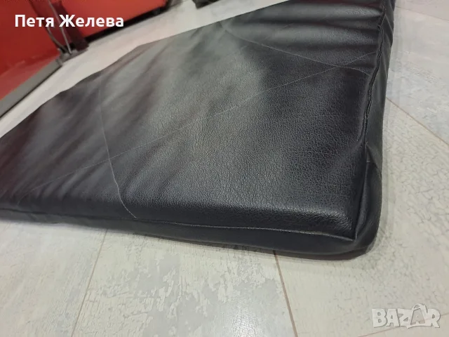 Кожена възглавница  83/80/5см