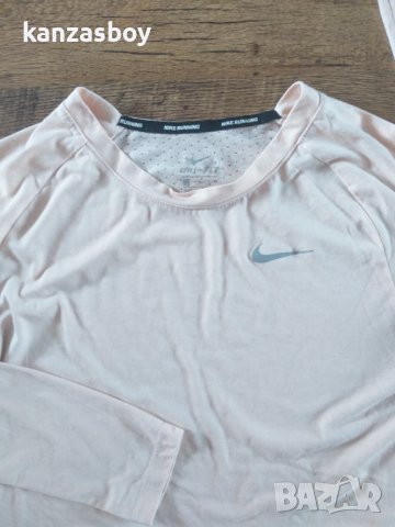 Nike Tailwind Longsleeved Top Crimson - страхотна дамска блуза, снимка 5 - Блузи с дълъг ръкав и пуловери - 38025181