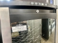 витрина за вино и напитки Samsung RW13EBSS, снимка 3