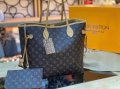 Дамска чанта Louis Vuitton, снимка 1 - Чанти - 31979956