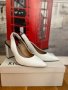 Обувки Kiomi блок ток бели естествена кожa, снимка 1 - Дамски обувки на ток - 39230061