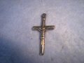 МАЛКО СРЕБРИСТО ДВУСТРАННО РЕЛЕФНО НАГРЪДНО РАЗПЯТИЕ КРЪСТЧЕ 21450, снимка 3