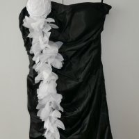 Черна сатенена рокля с бели цветя, снимка 2 - Рокли - 29254059