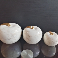 Тройка порцеланови ябълки за декорация , снимка 2 - Декорация за дома - 36398084