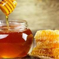 Продавам полифлорен пчелен мед букет 9 лв. на буркан 1 кг. с винтова капачка, снимка 14 - Пчелни продукти - 21270708