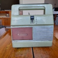 Стар касетофон Респром Монтана, снимка 1 - Антикварни и старинни предмети - 37527034