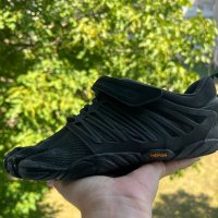 Vibram Five Fingers V-Train — номер 40, снимка 1 - Спортни обувки - 37887090