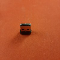 Флашка , снимка 2 - USB Flash памети - 36897989