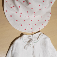 Бебешки комплект фанела и 2 шапки, снимка 5 - Жилетки и елечета за бебе - 36497394
