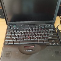 Продавам стар компютър IBM Thinkpad 600 за колекция, снимка 2 - Лаптопи за дома - 42375312